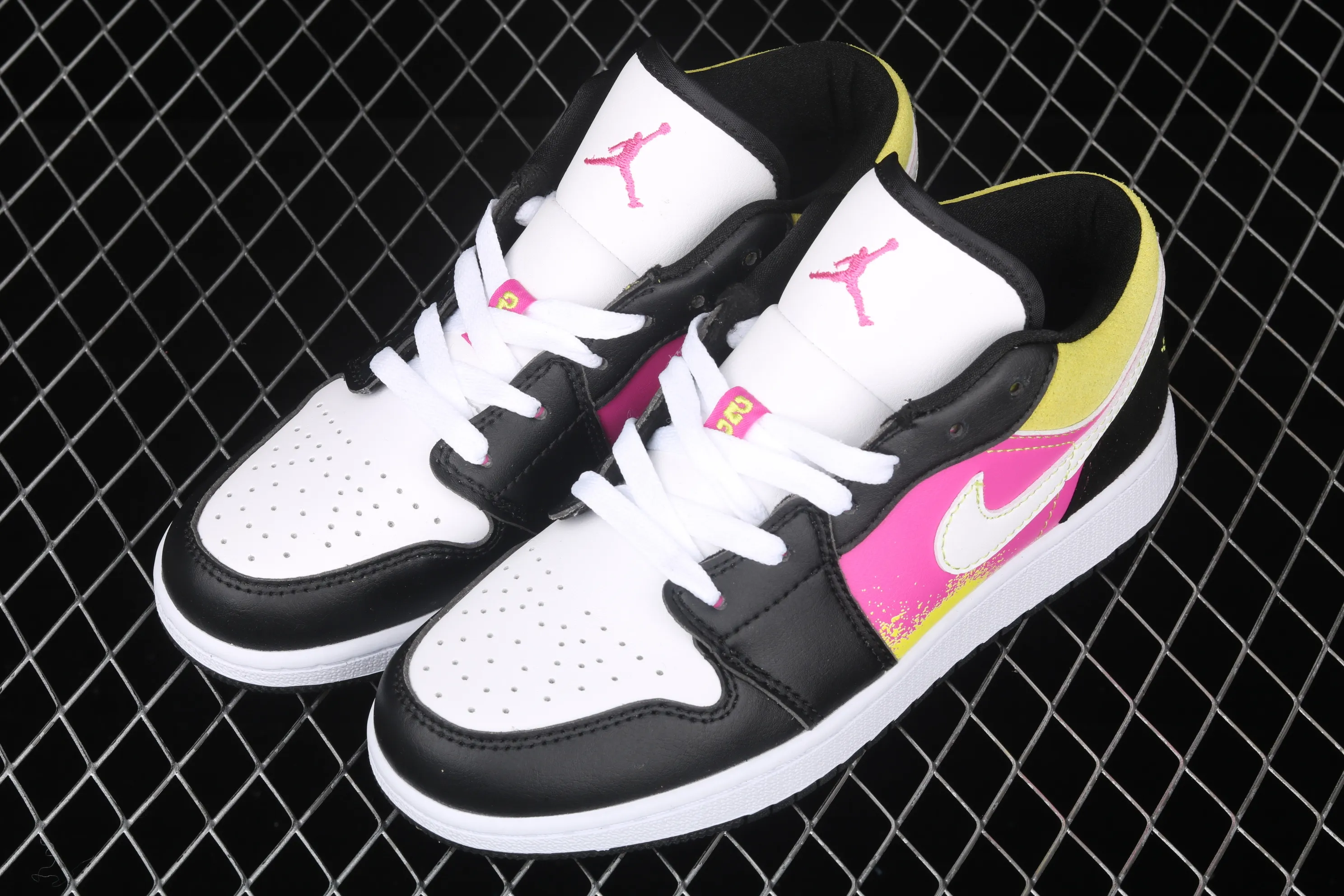 All categories Air Jordan Jordan series basketball shoes Air Jordan 1 Low Air Jordan 1 Low AJ1 Joe 1 black and white red inkjet low-top cultural and leisure sports sneakers CW5564-001